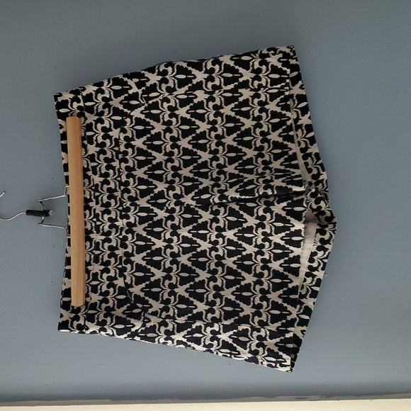 Anthropologie Cartonnier High Waisted Shorts, Winter Vacation - Picture 3 of 10